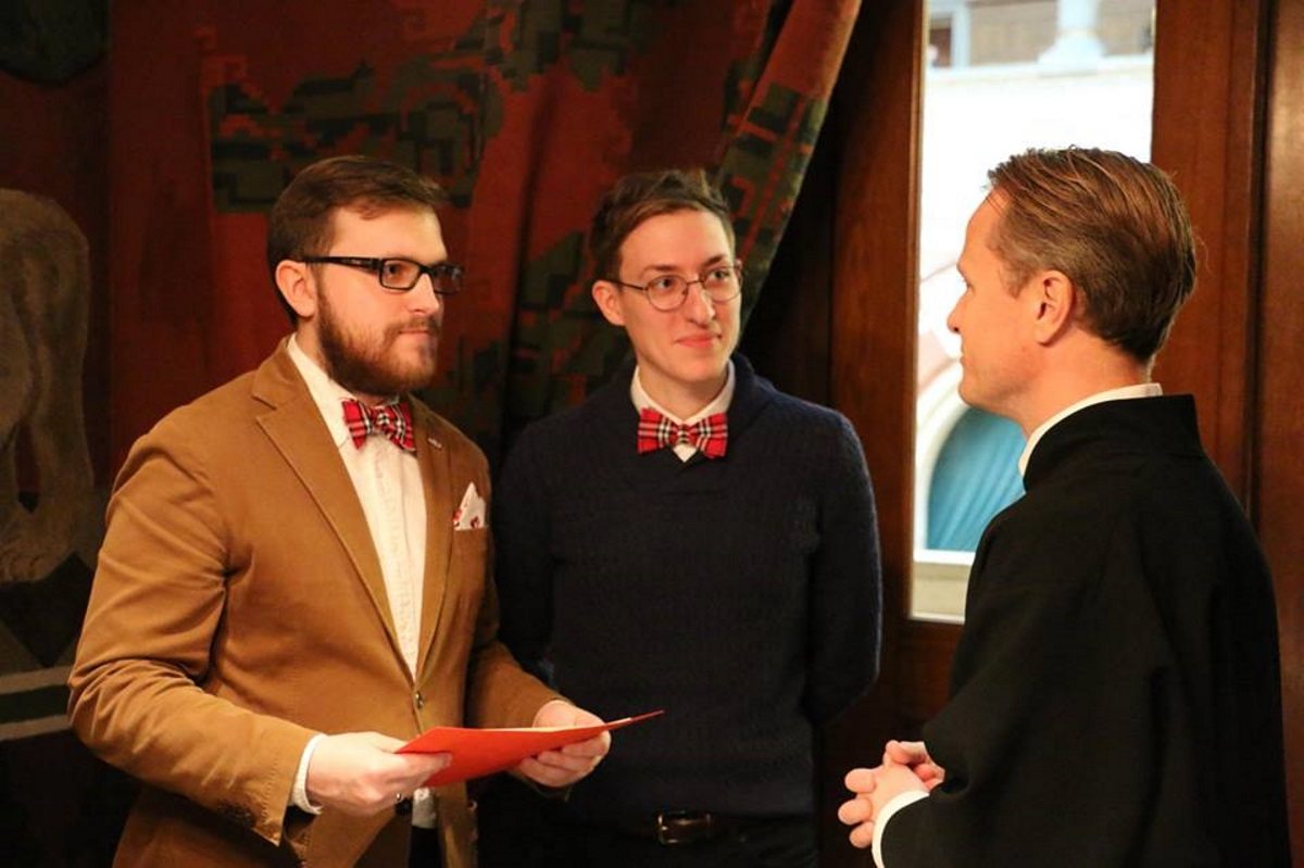 Russia recognises gay marriage for the first time in shock move