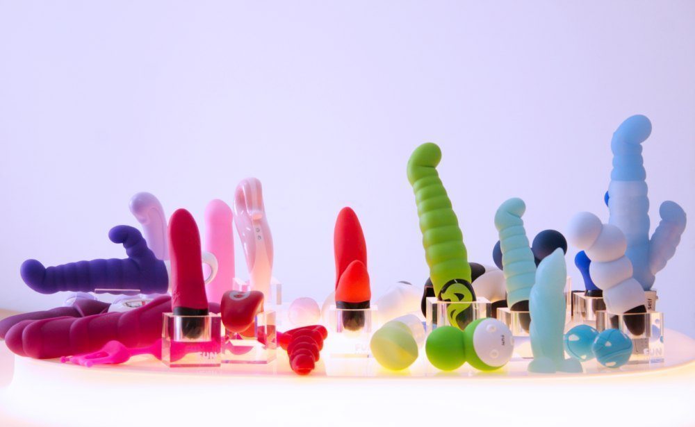 Best butt plugs to use alone or with your partner during gay sex