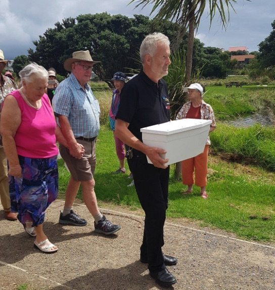 A coffin, a mayor, some bagpipes and poetry mark Thomas the bisexual blind goose's send off