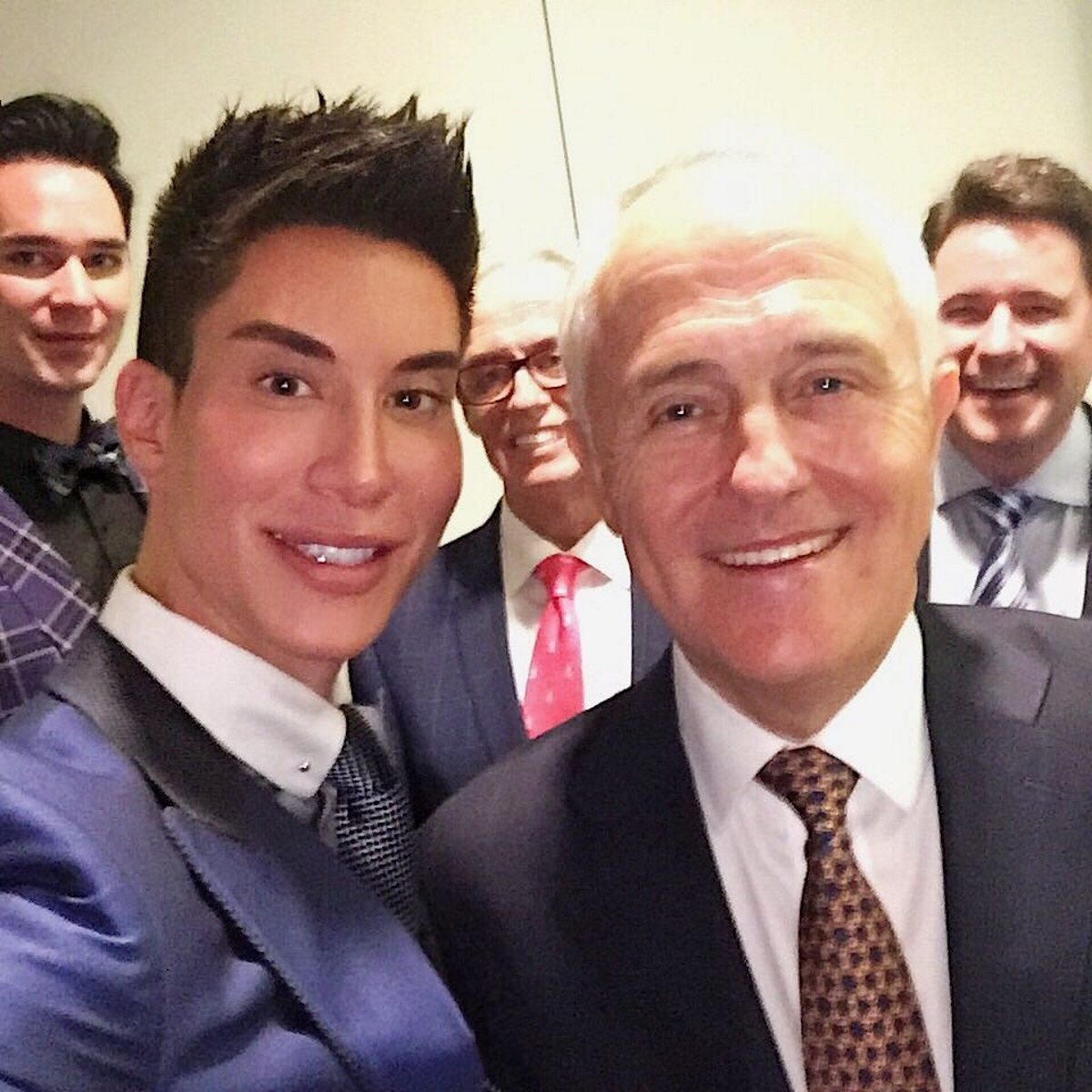 The utterly bizarre story behind Prime Minister Malcolm Turnbull's selfies with a gay porn star