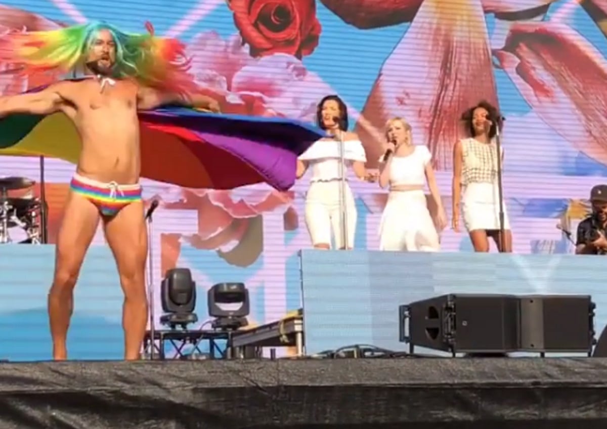 Carly Rae Jepsen brought the viral rainbow-wig dancer on stage, and it was emotional
