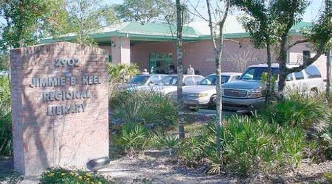 This elderly lesbian couple received a disgusting homophobic note at their library