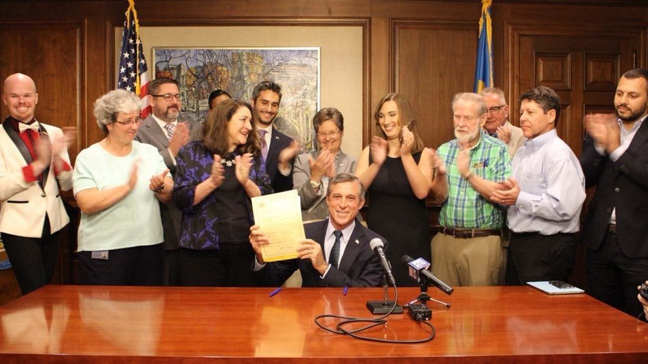 Delaware bans gay 'cure' therapy on children