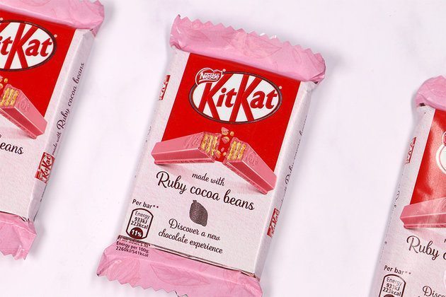 Stop everything, gay KitKats have arrived