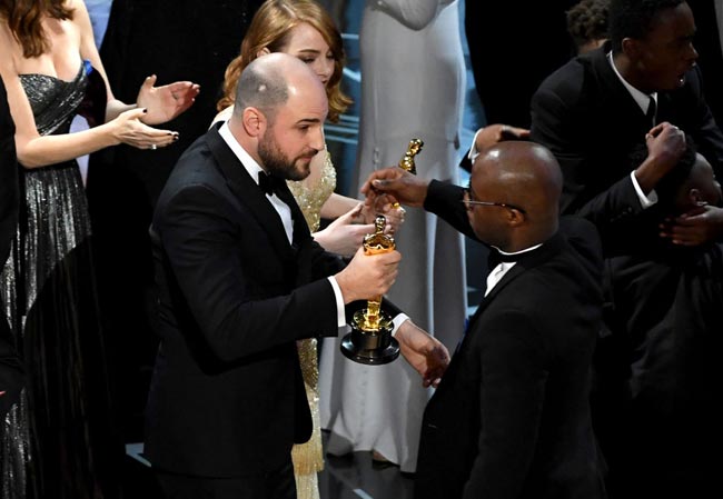Moonlight wins Best Picture Oscar, but only after award is given to La La Land