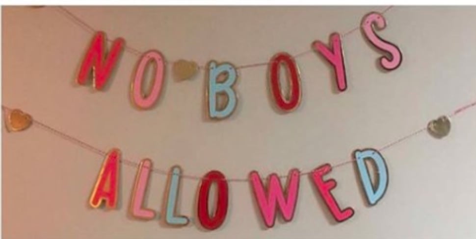Lesbian couple wins the internet for this hilarious post about their newborn