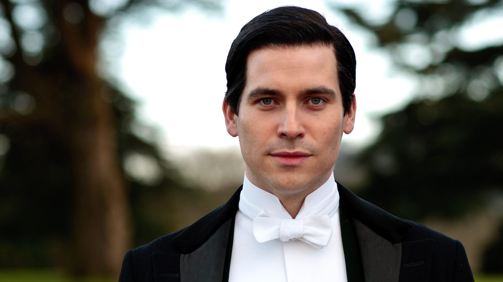 Downton Abbey star says playing a gay man has hurt his career