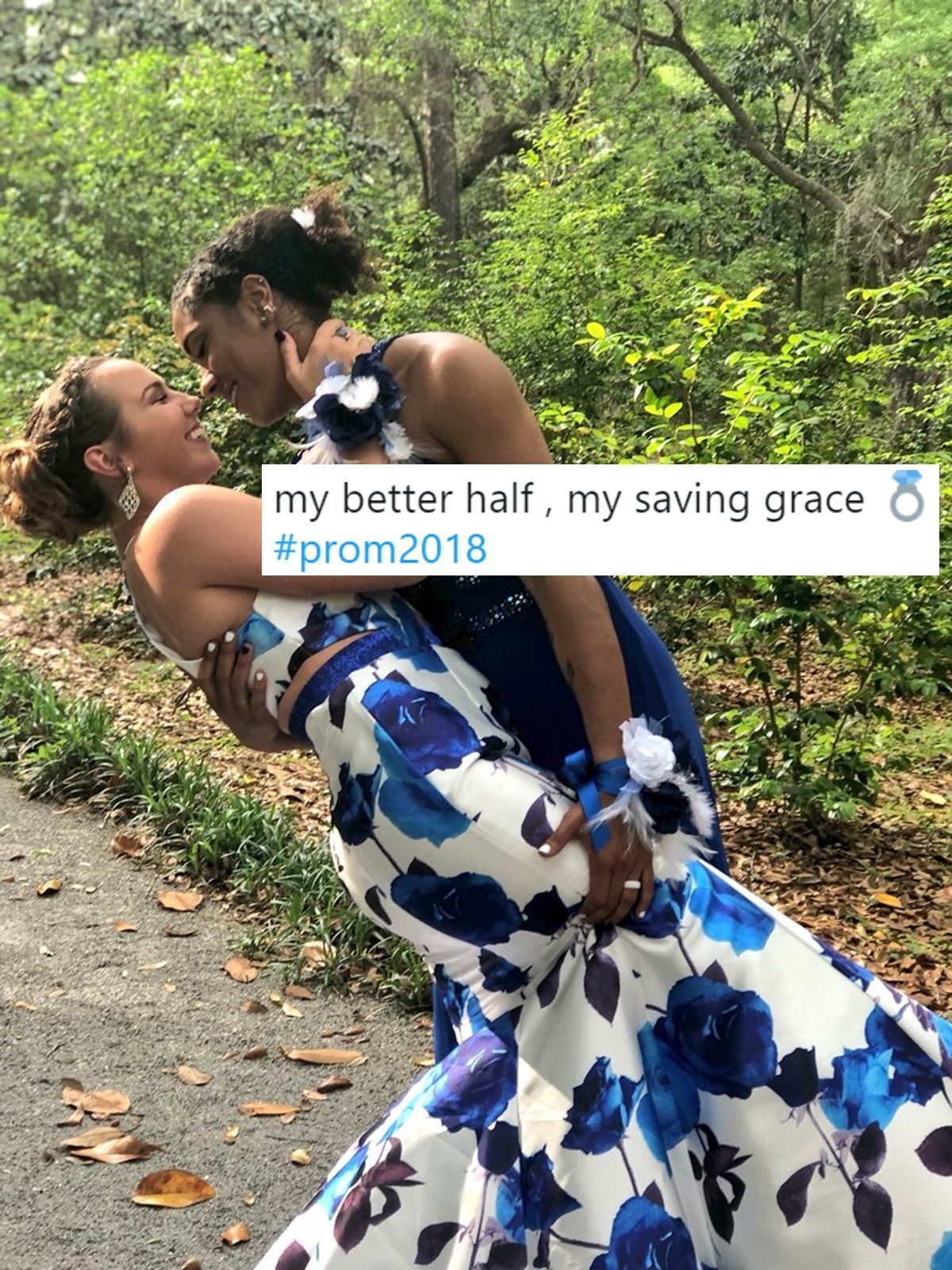 This lesbian couple's prom photos have gone viral because they're adorable
