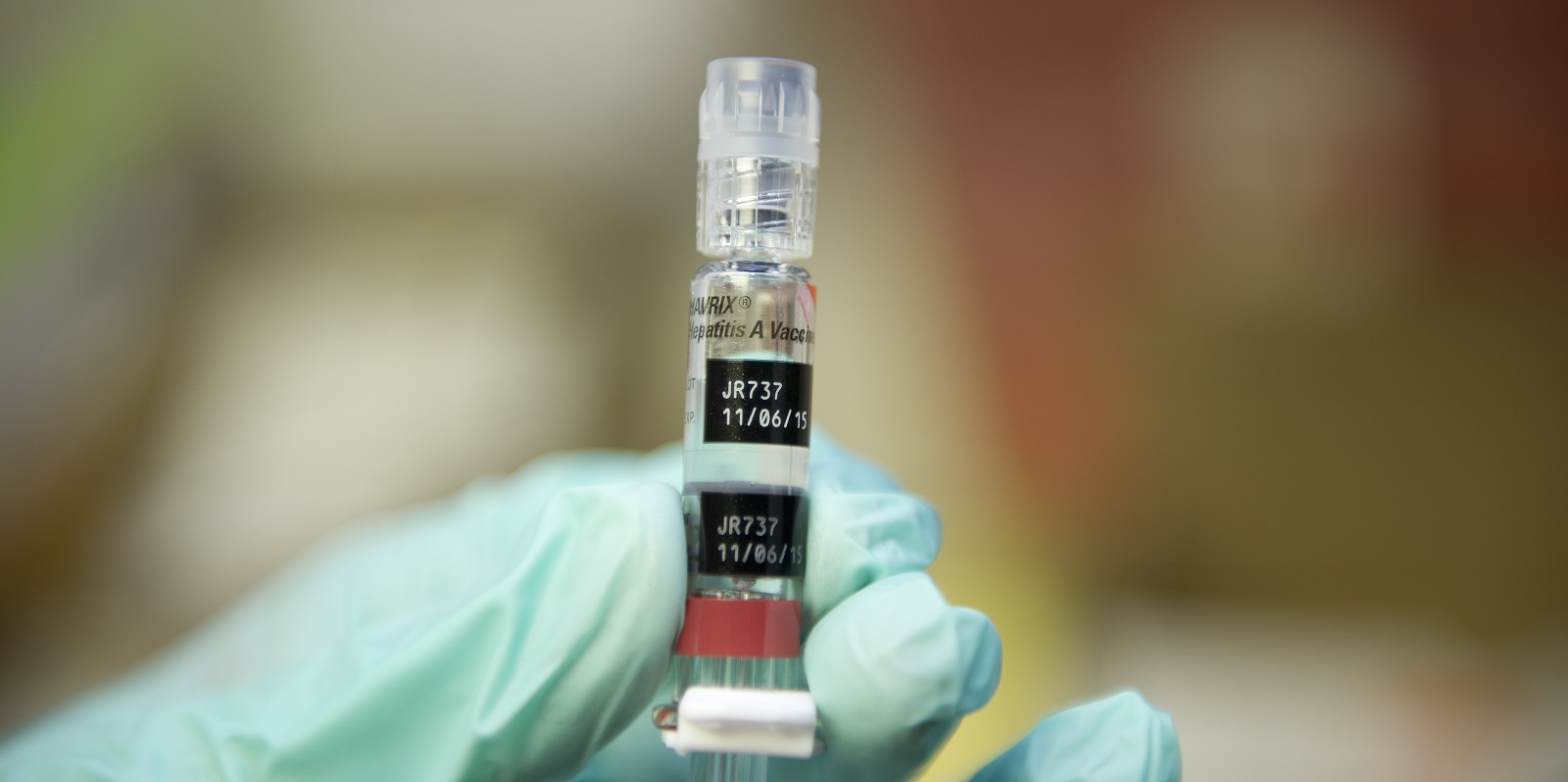 Vaccine for HIV to begin tests on humans next year