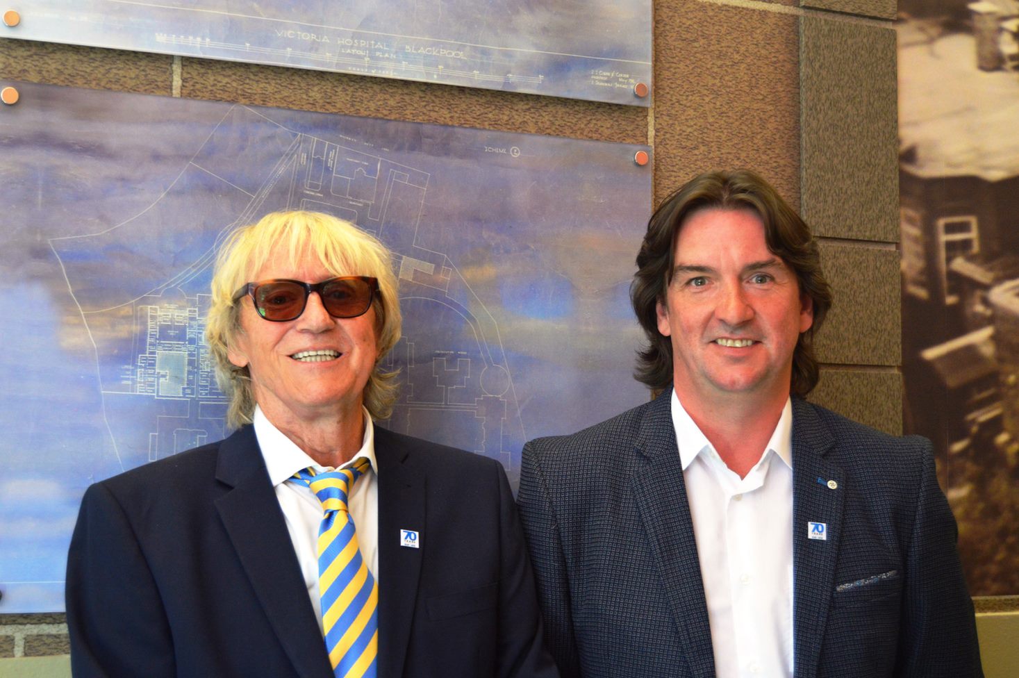 Entertainer Joe Longthorne dies 'in his husband's arms, clutching rosary'