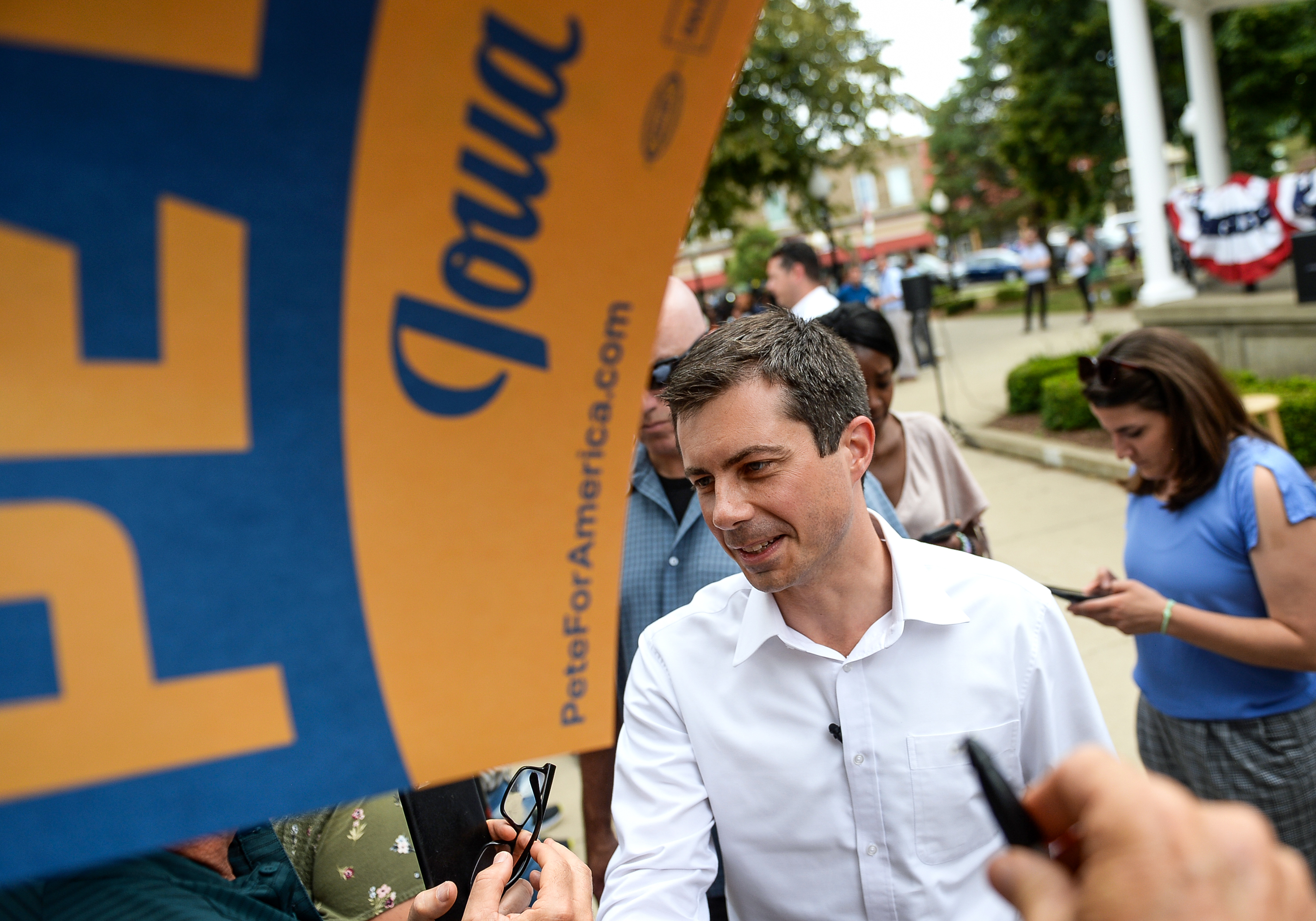 Pete Buttigieg met a woman who shook hands with Robert Kennedy and it soon got awkward