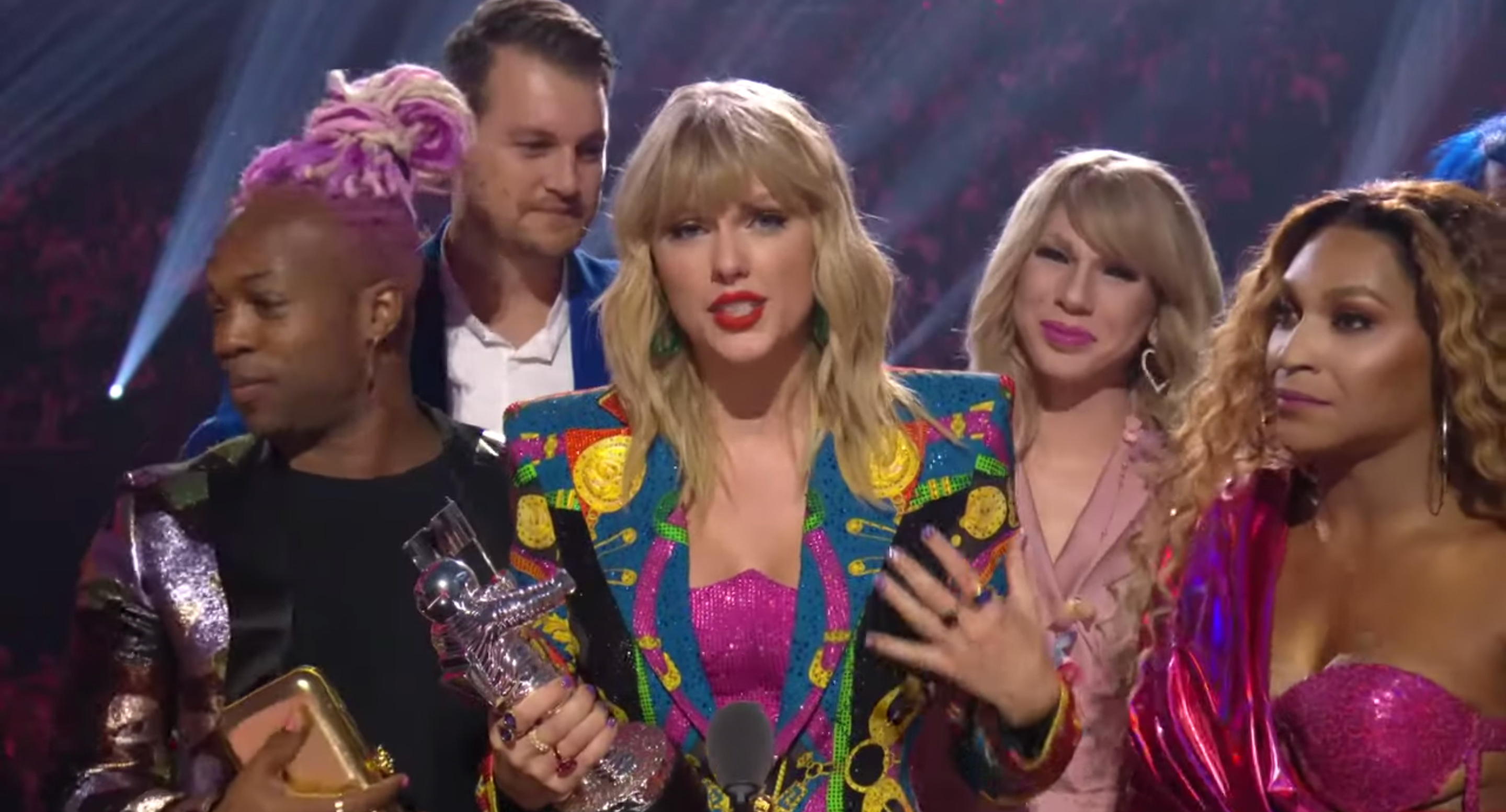 Taylor Swift used her VMA speech to send a powerful message to Trump and the White House