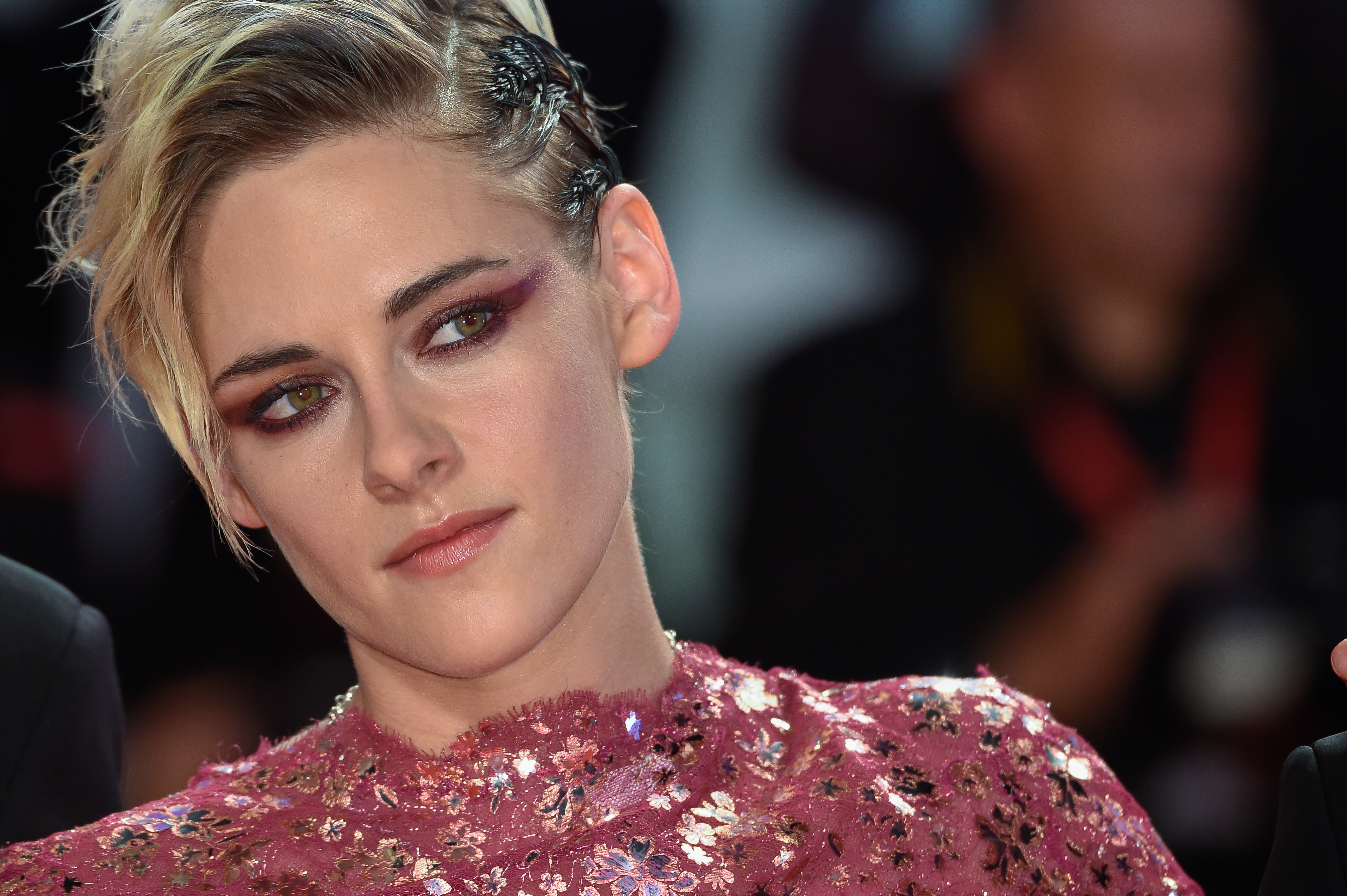 Kristen Stewart claims she was told to hide her sexuality to better her career