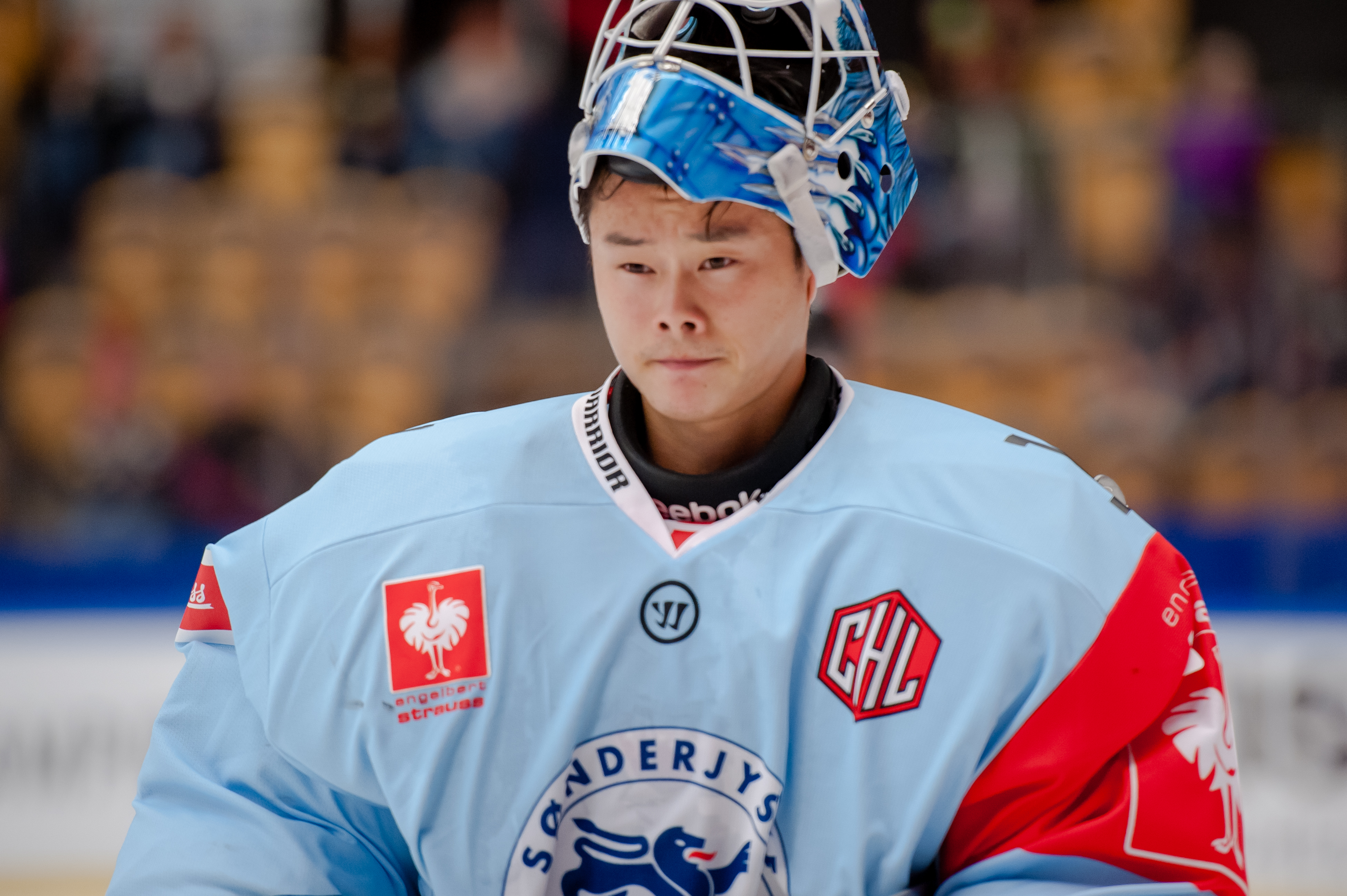 Pro hockey player makes history by coming out as gay, says he's ready to be heckled during matches