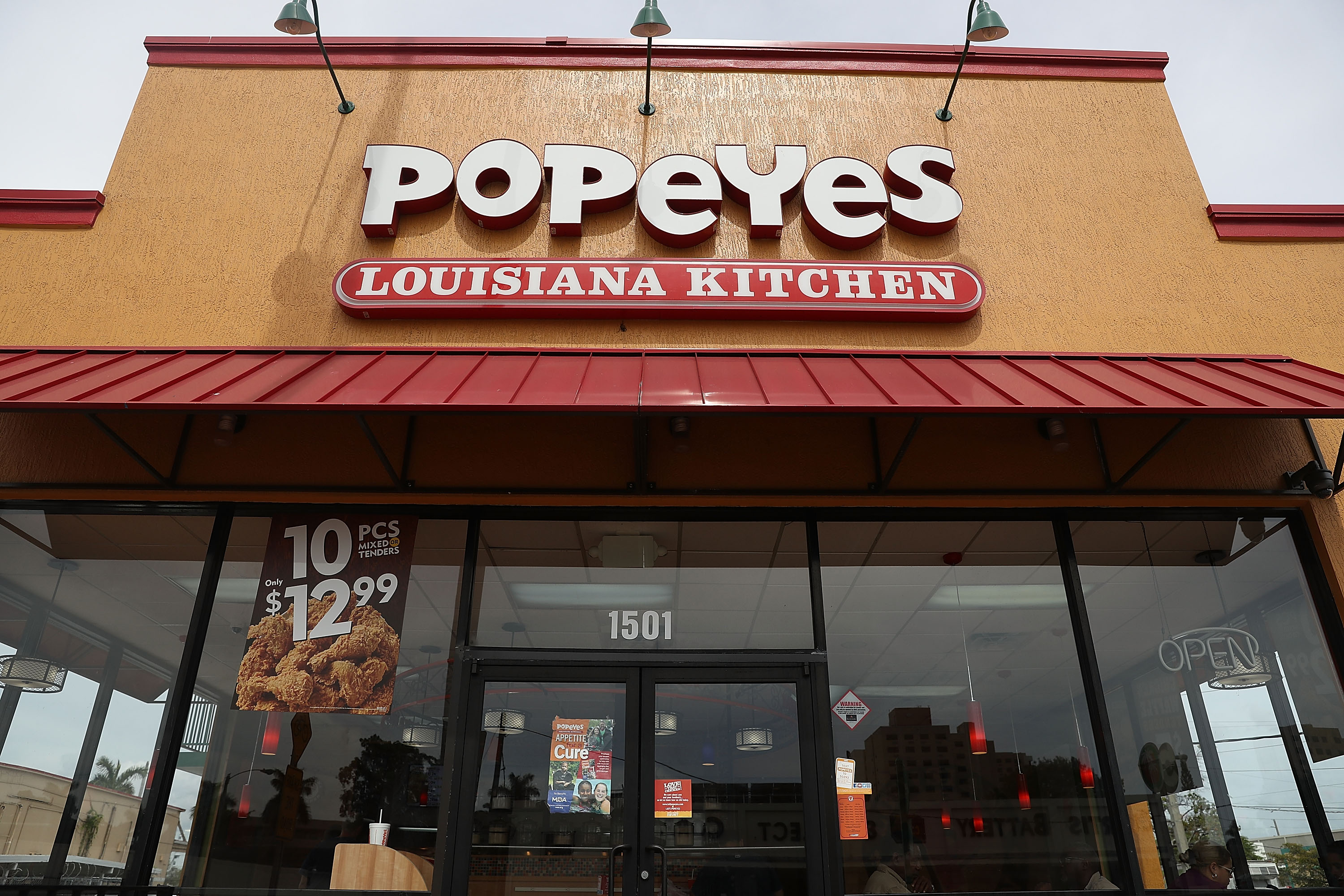Popeyes announces permanent return of fried chicken sandwich while taking shot at Chick-fil-A