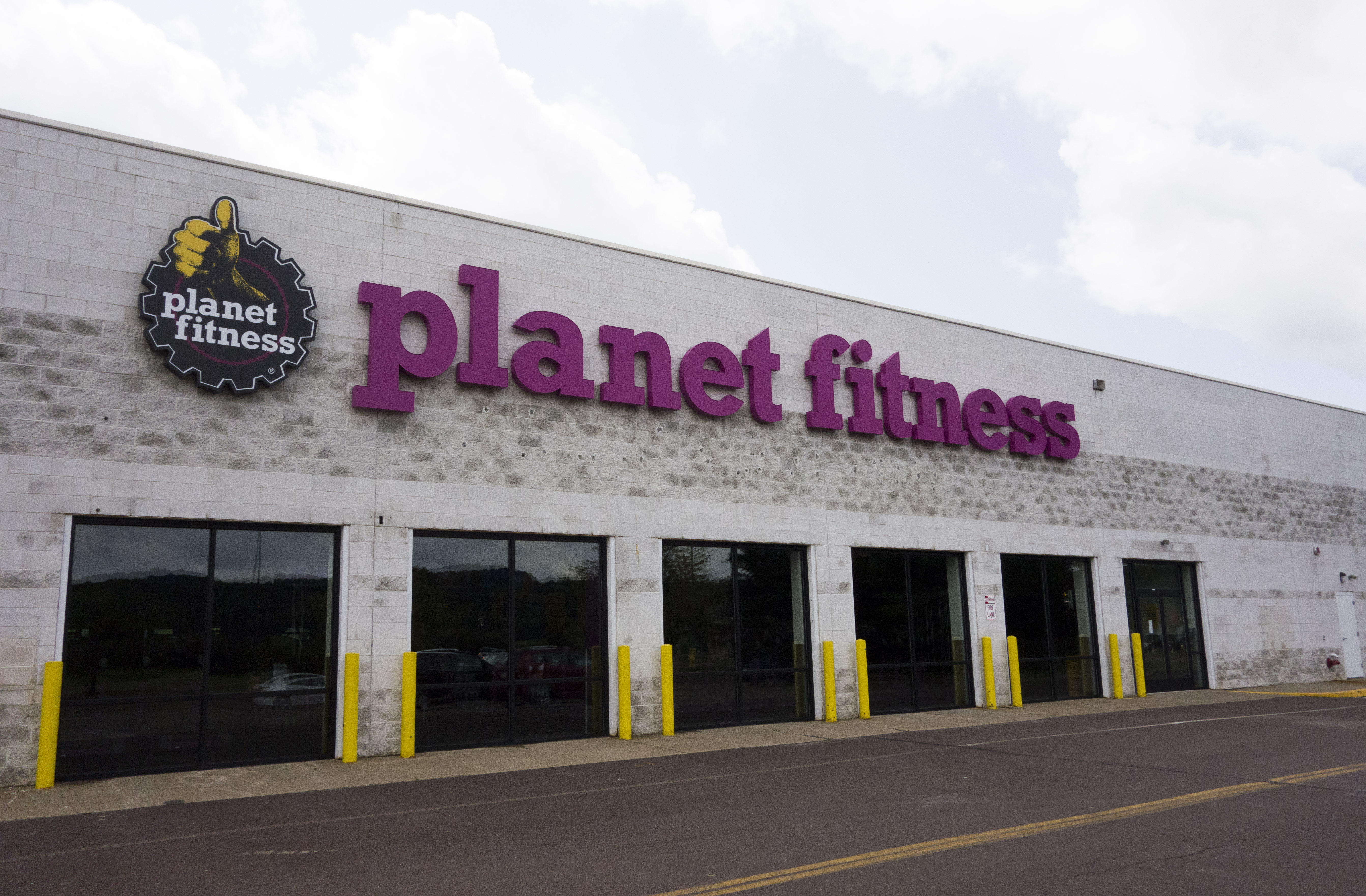 Man 'threatened to kill' a trans woman for using the women’s locker room in Planet Fitness