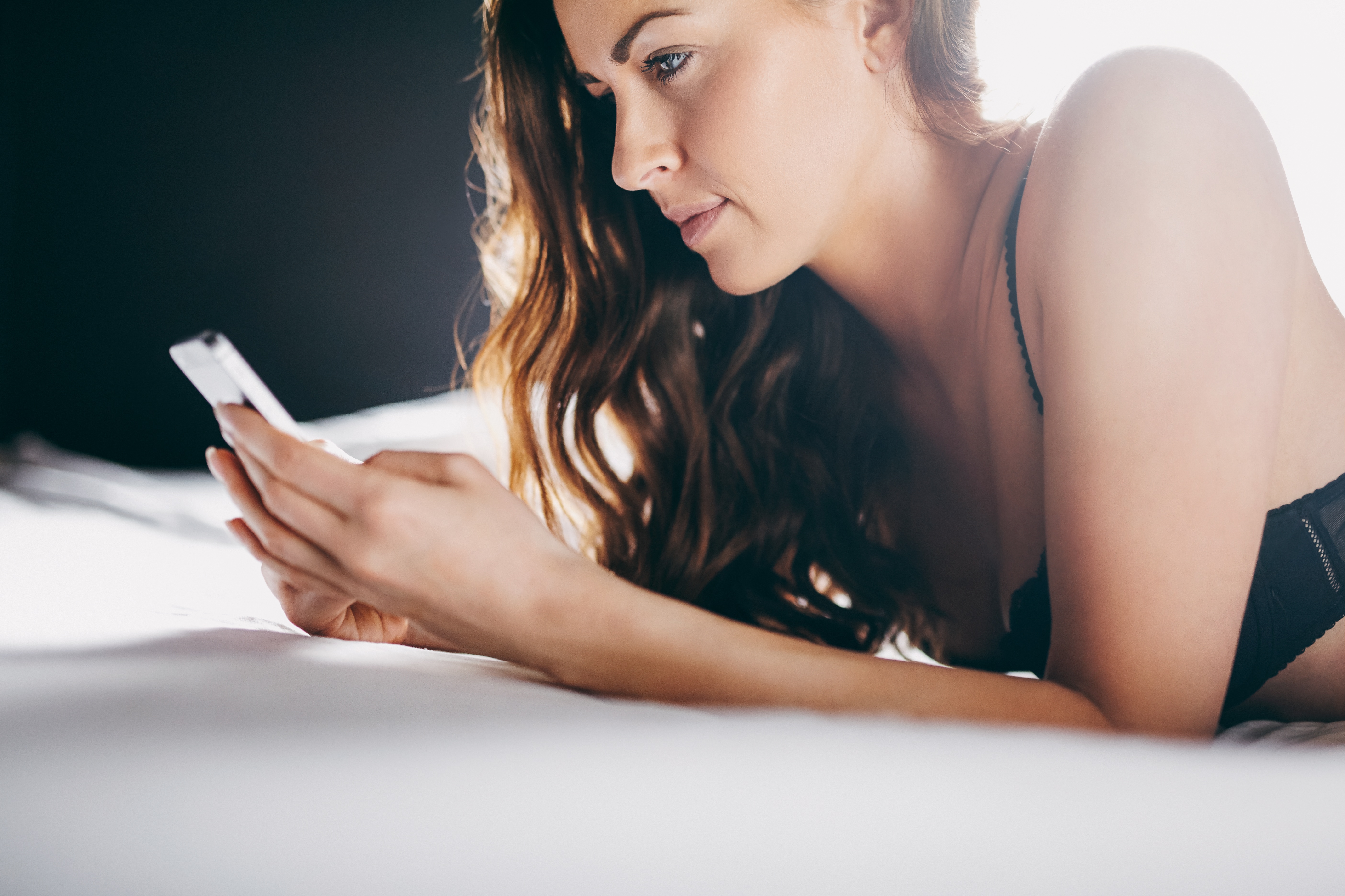 An overwhelming majority of people who sext do it for something other than sex in return, study finds