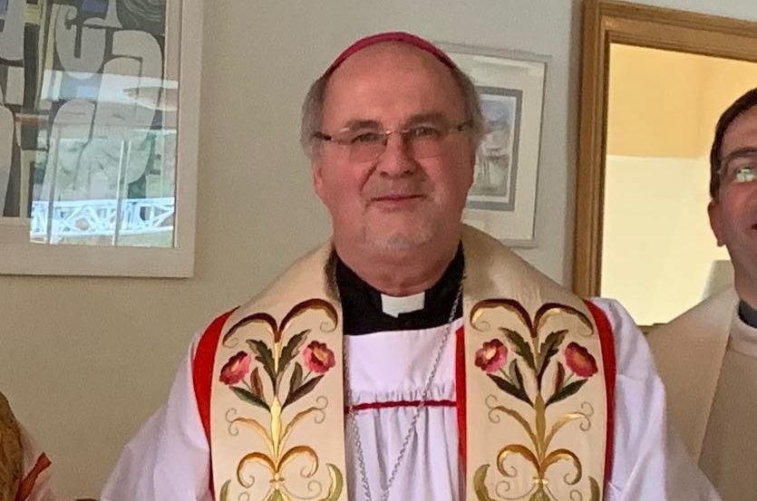 Queen's former chaplain converts to Catholicism because Church of England is too 'politically correct'