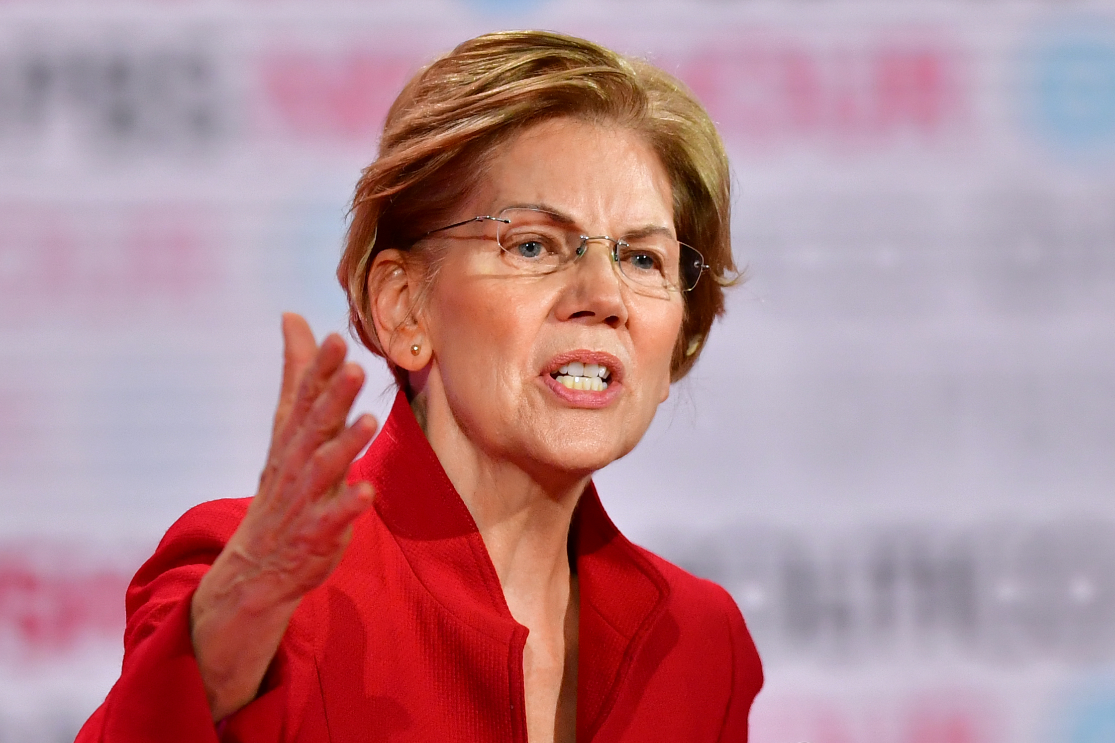 Elizabeth Warren doubles down on commitment to LGBT community, vows to stop imprisoning trans women with men