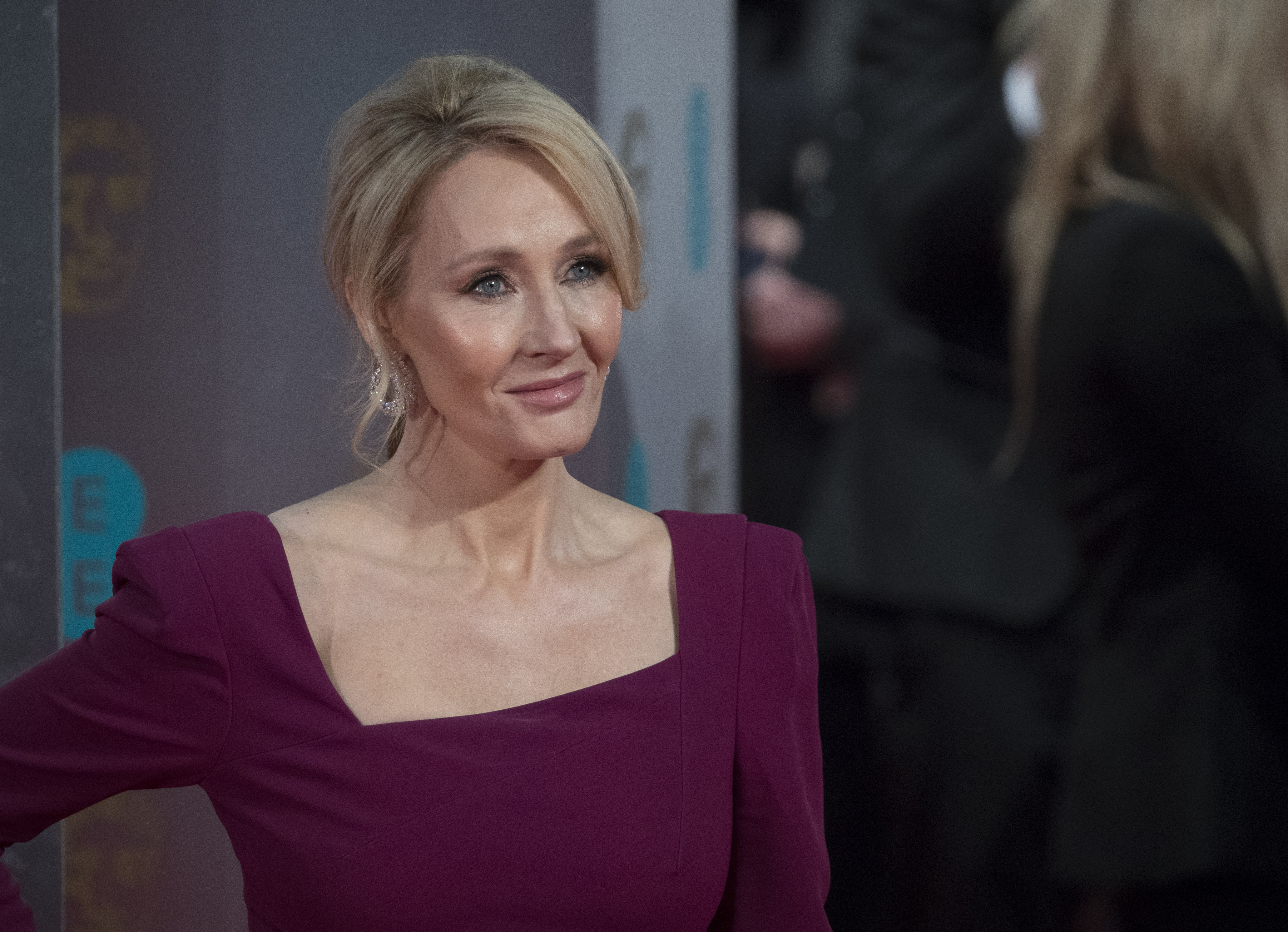 There's a glaringly obvious problem with the suggestion JK Rowling's anti-trans tirade is in defence of lesbians