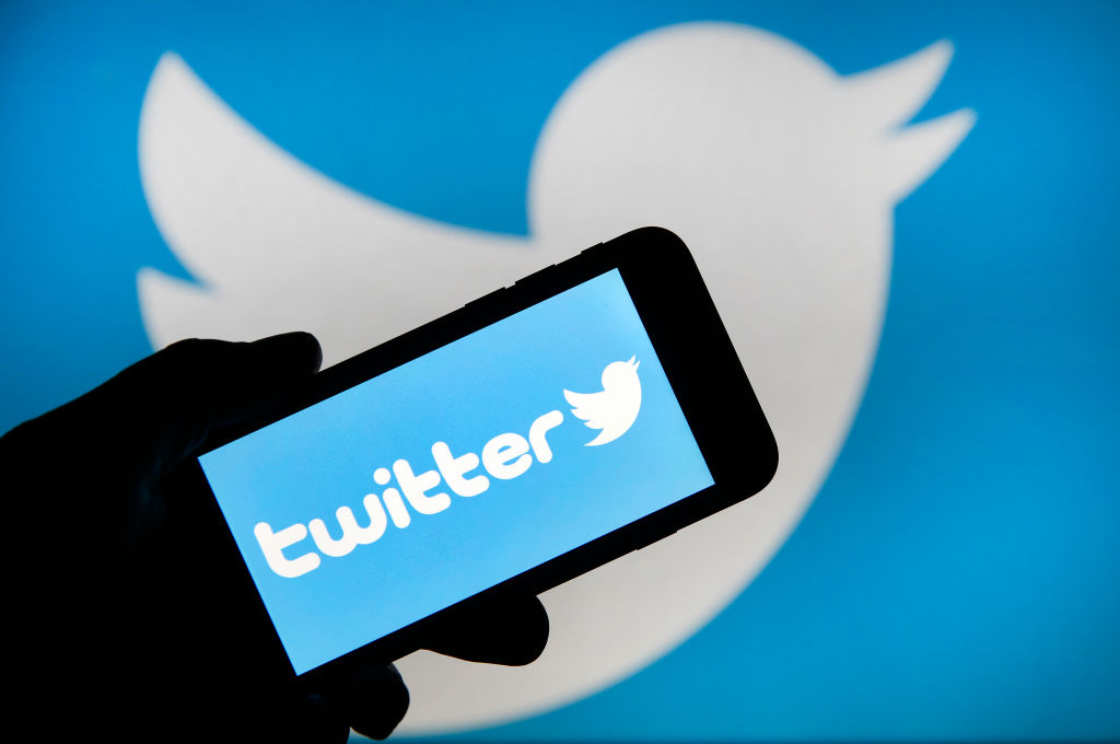 Twitter apologises for allowing ads to be targeted at homophobes and neo-Nazis