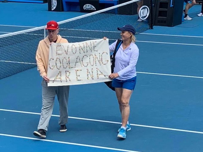 Martina Navratilova and John McEnroe apologise after protest against anti-LGBT Margaret Court at Australian Open