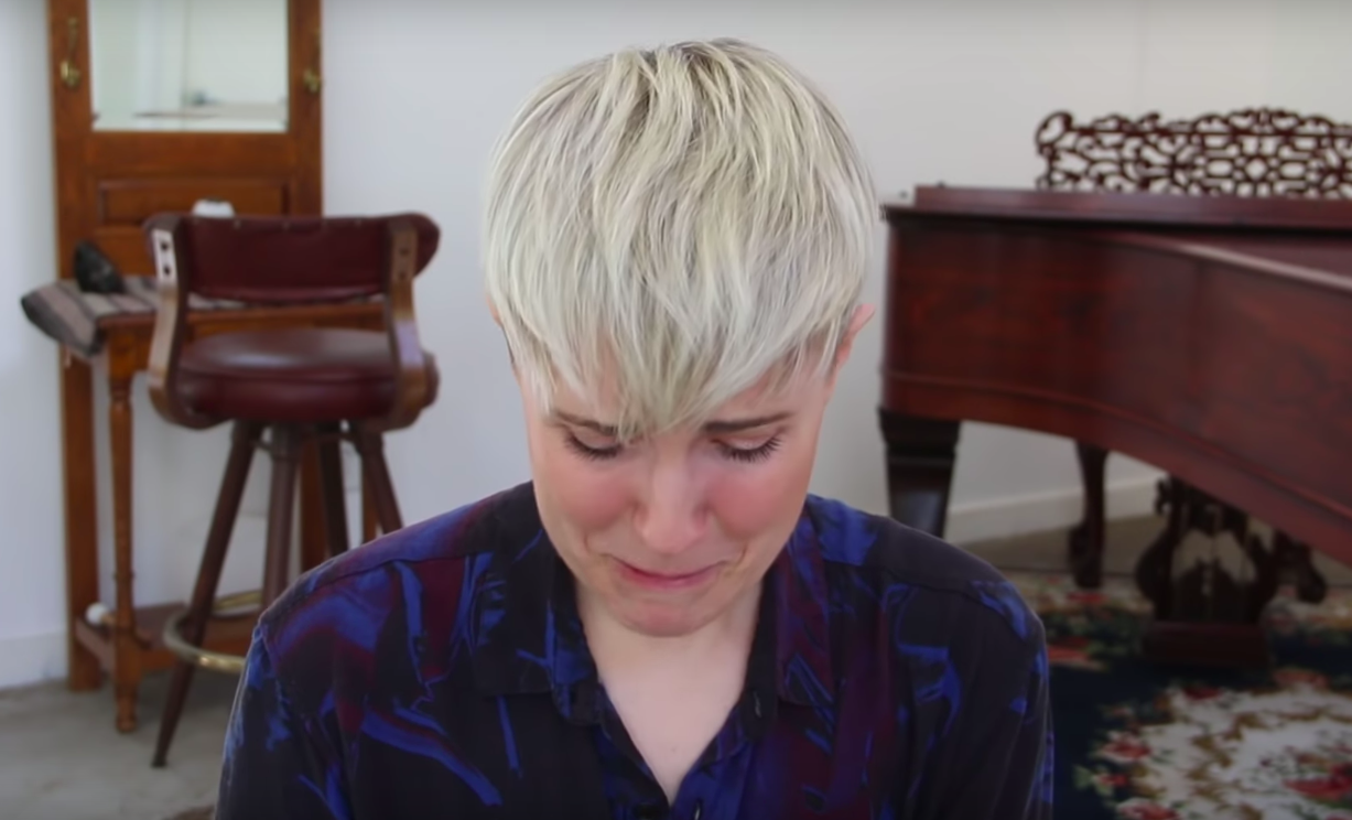 YouTuber Hannah Hart reveals heartbreaking reason her dad is choosing not to come to her wedding