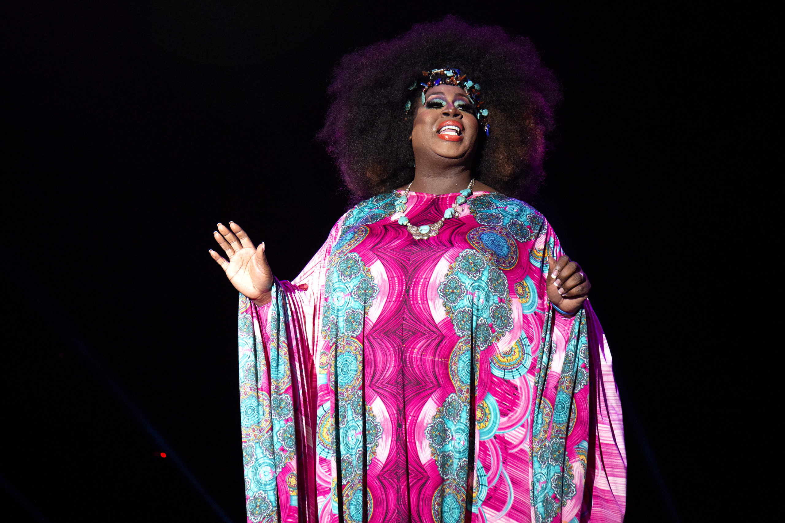 Drag Race stars stream live performances online, cheering up isolated fans with 'digital drag'