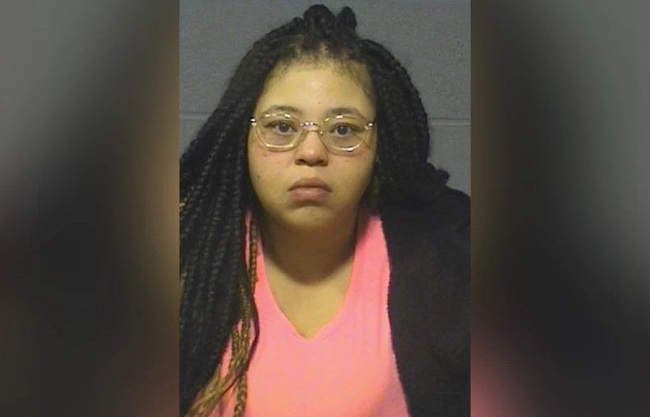 Lesbian denies throwing flaming hand sanitiser at her girlfriend and burning down their apartment building