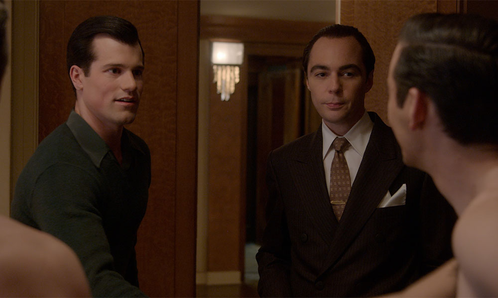 Jake Picking plays Rock Hudson and Jim Parsons plays Henry Willson in Hollywood