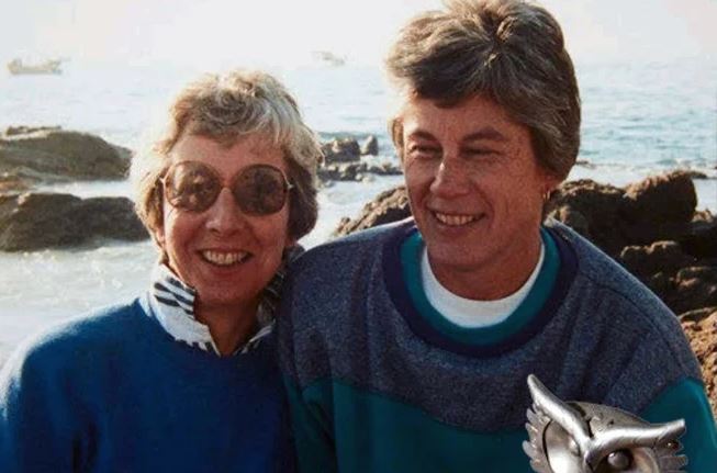 These two nuns met in a convent, fell head over heels in love and renounced their vows to God to be together