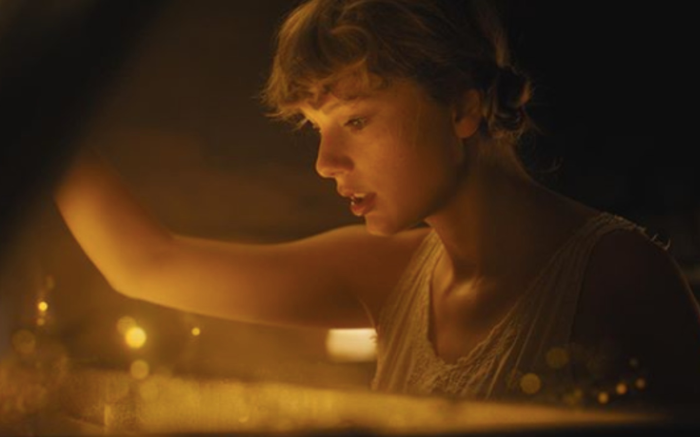 New Taylor Swift song hailed as a 'sapphic tale of enemies to lovers' and a queer anthem for the ages