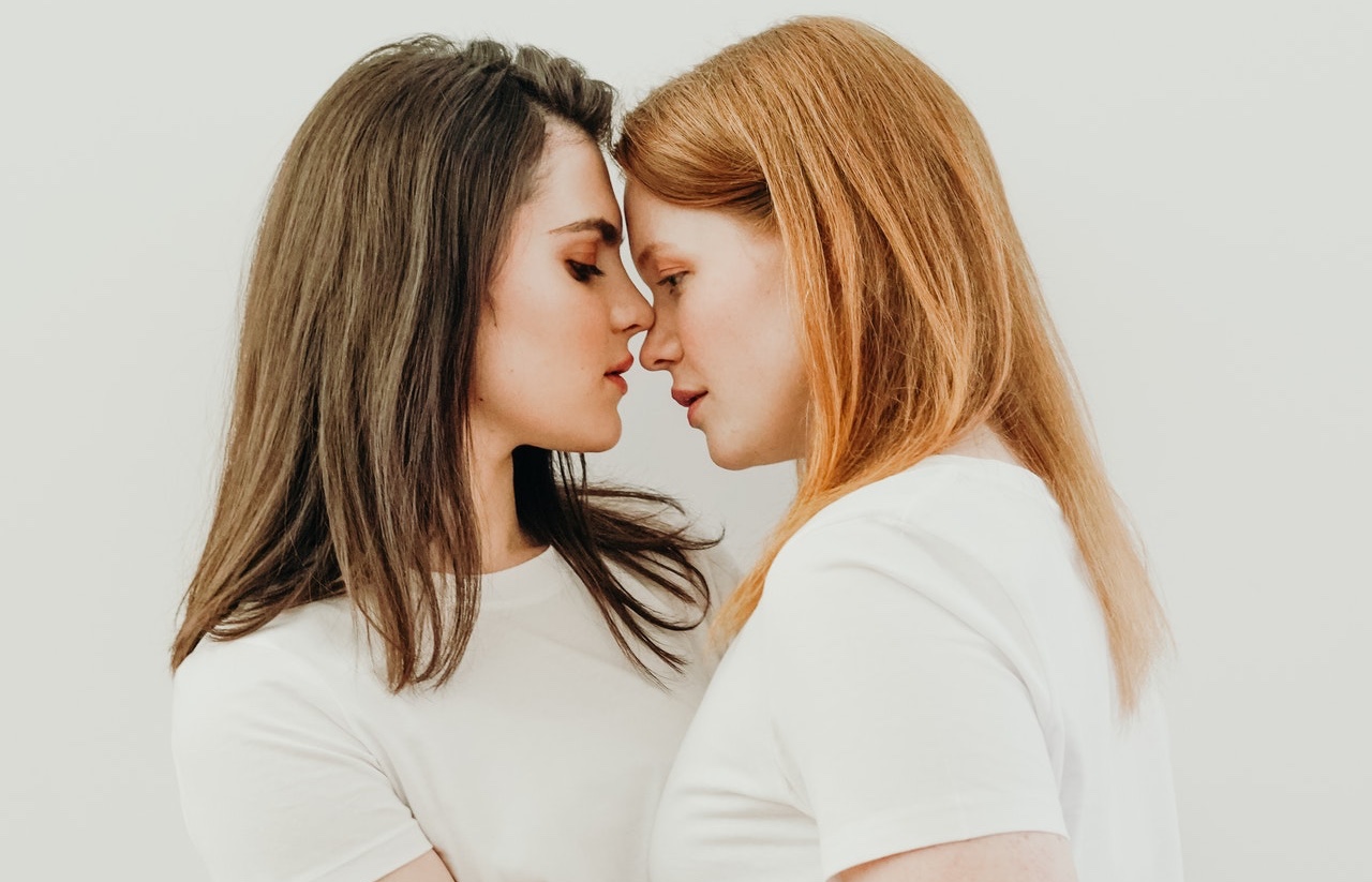 Straight man worries he's sexist because he doesn't care his wife is having an affair with a woman