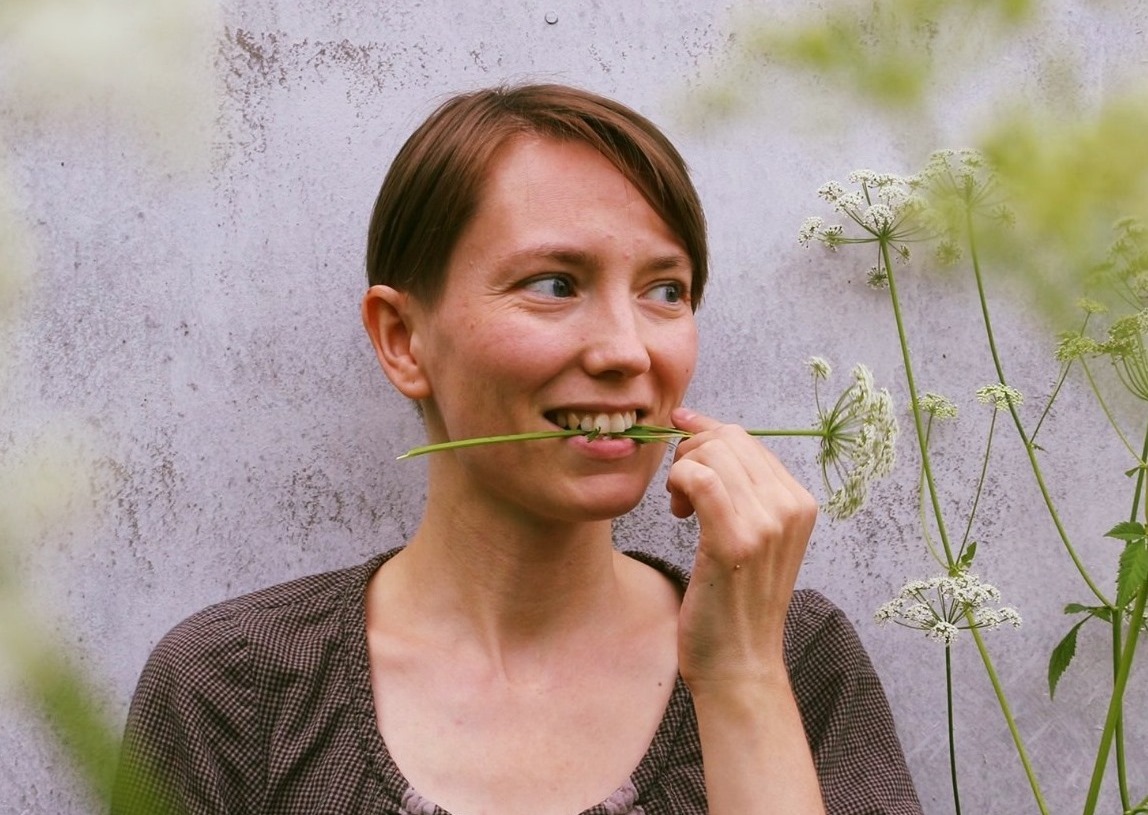 Russian activist arrested for ‘vulva ballet’ street performance in support of persecuted queer artist Yulia Tsvetkova