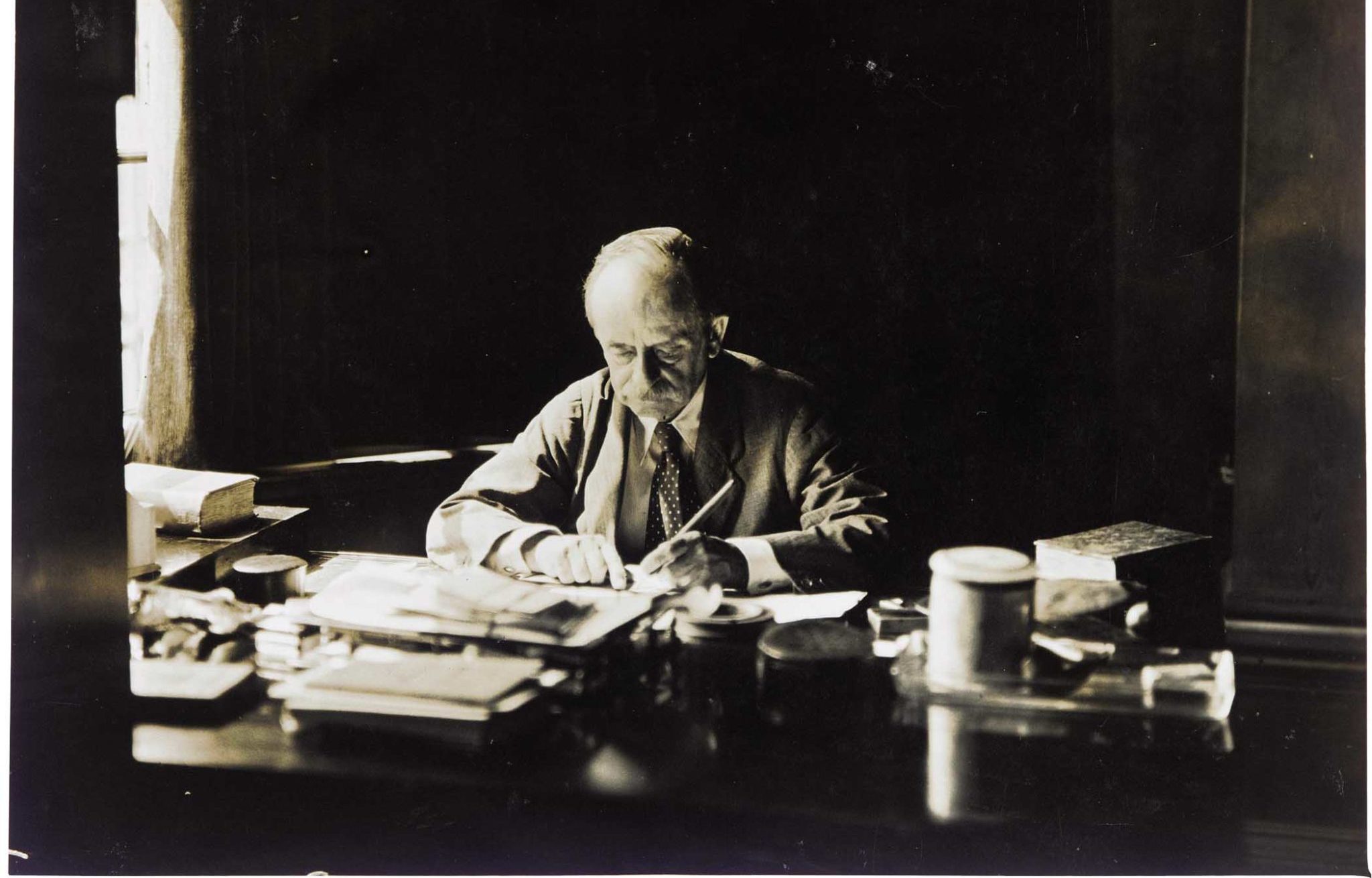 JM Barrie wrote Robert Louis Stevenson 3,000 word letters admitting 'I have discovered that I love you'. Apparently, the only explanation is that they were 'great friends'