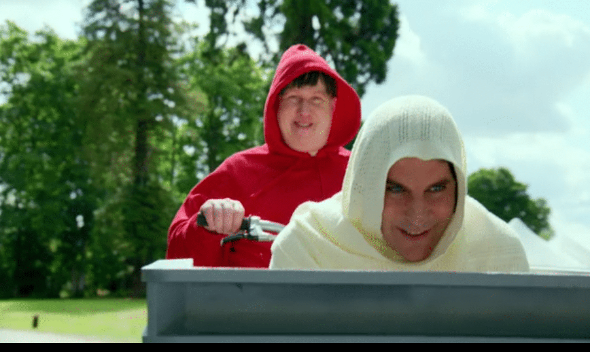 Bake Off host Noel Fielding stuns viewers with 'E.T.' Grindr joke and we can only assume Paul Hollywood thinks it's an NHS app