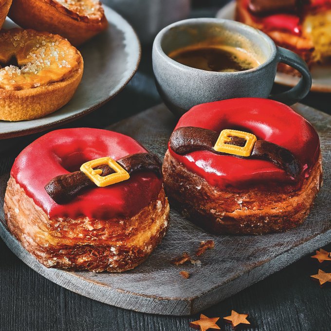 Marks and Spencer's 'Santa's Yumnut' Christmas doughnut proves once and for all why you need gays on your marketing team
