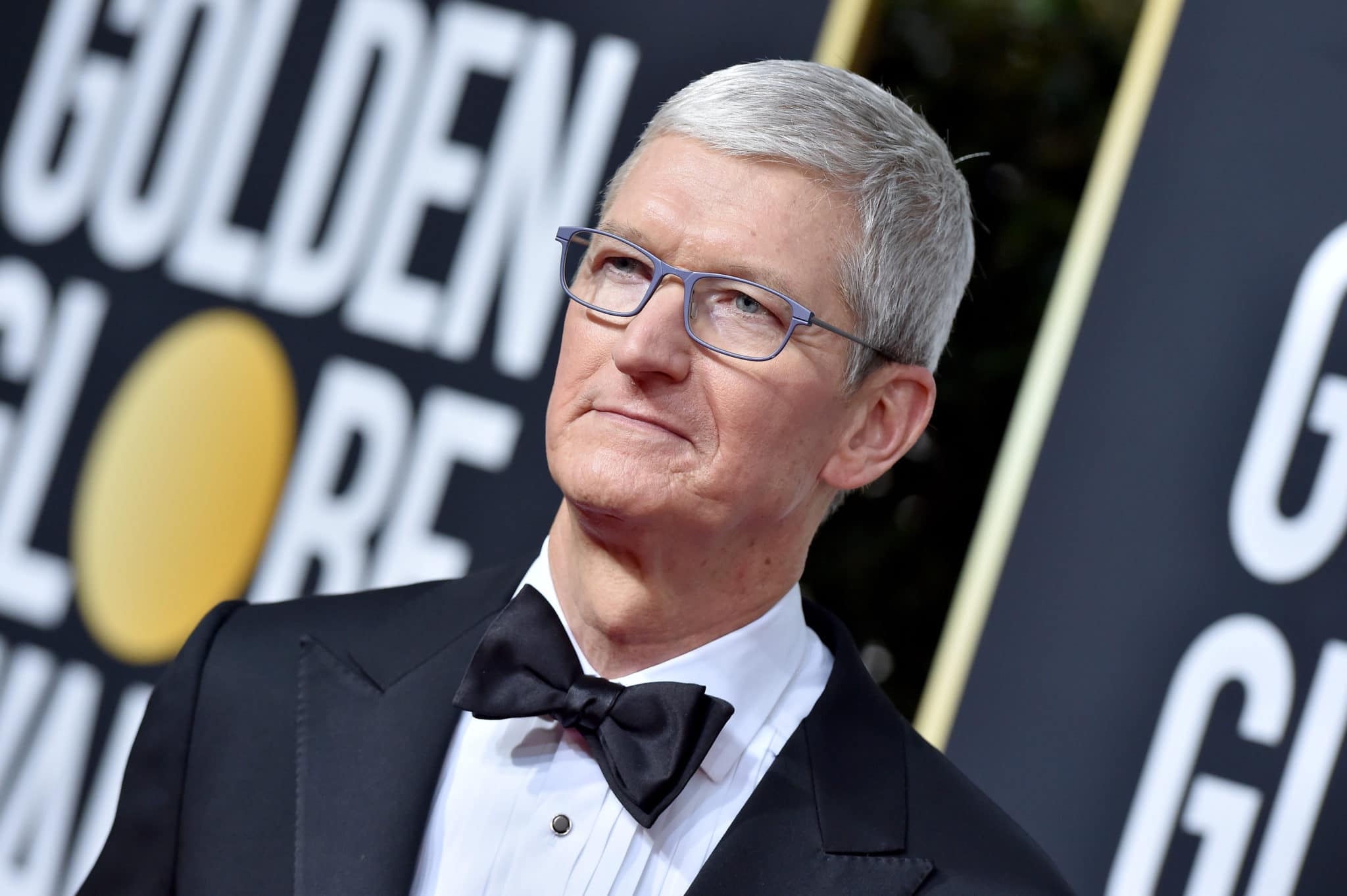 Apple CEO Tim Cook, one of the most powerful gay men in the world, makes simple but powerful show of trans solidarity