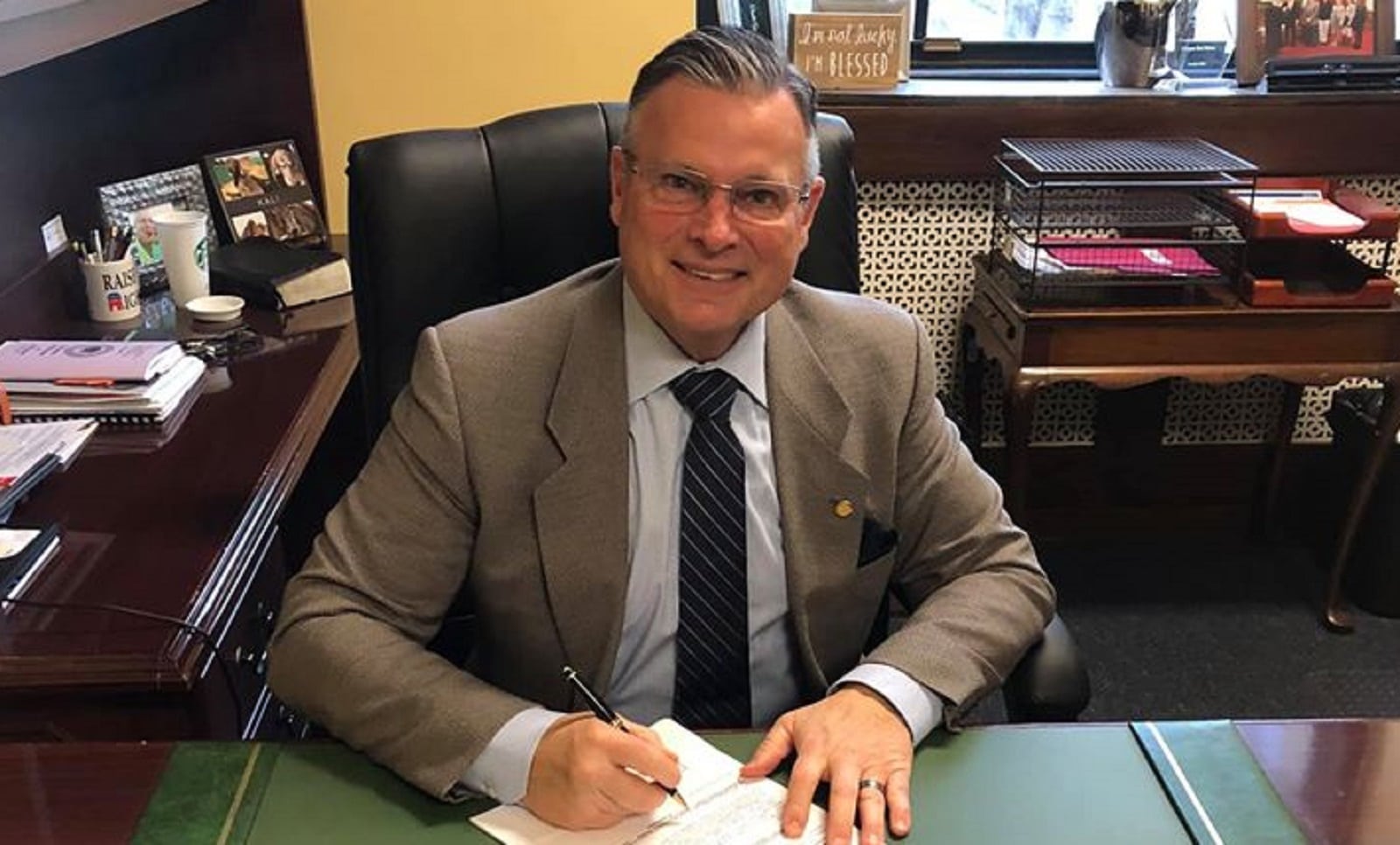 Republican lawmaker who ranted about f****ts defends his conduct after winning re-election