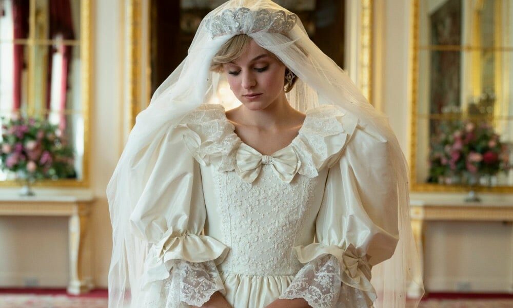 The Crown star Emma Corrin says she's 'queer' in cryptic Instagram post