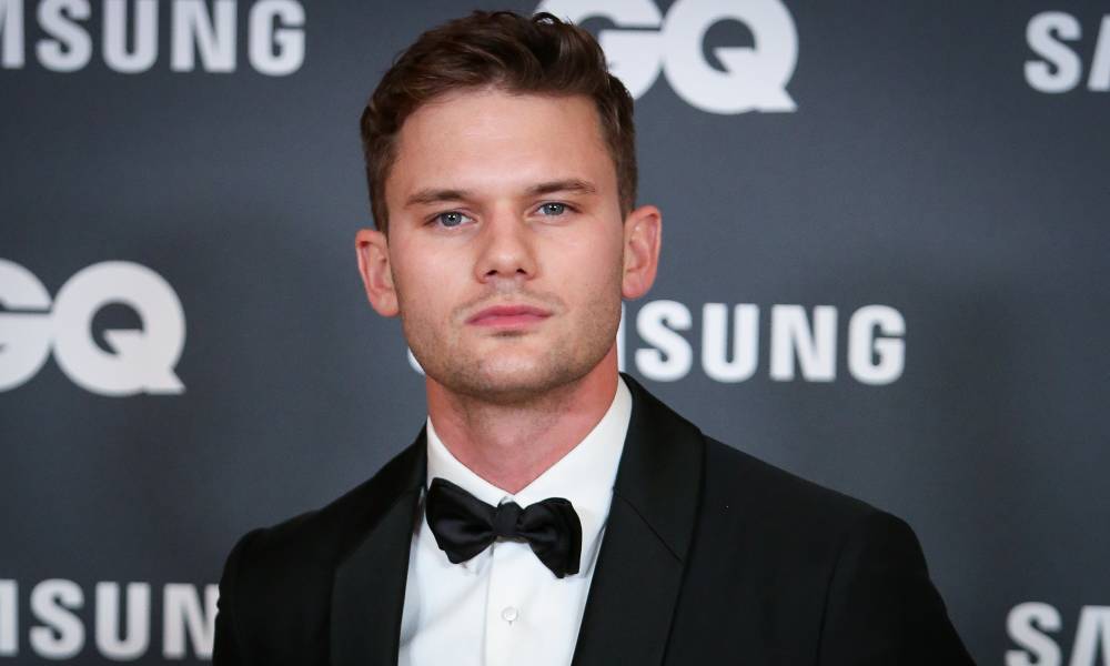 Jeremy Irvine 'in talks' to play gay superhero in HBO Max's Green Lantern reboot