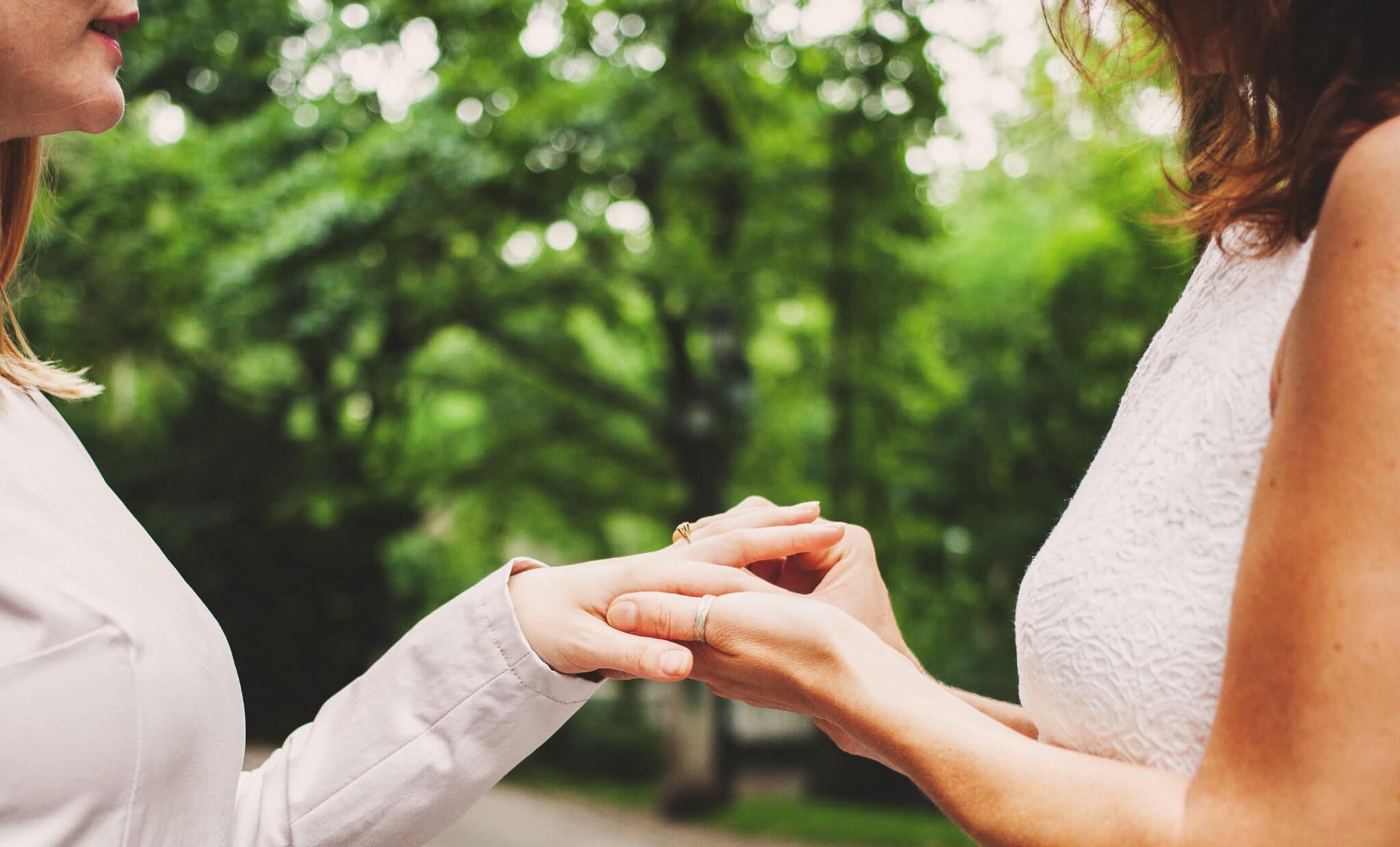 Married couple plan beautiful 're-wedding' after one of them comes out as trans during honeymoon