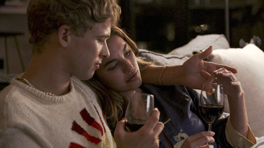 Tommy Dorfman and Rainey Qualley in Love in the Time of Corona