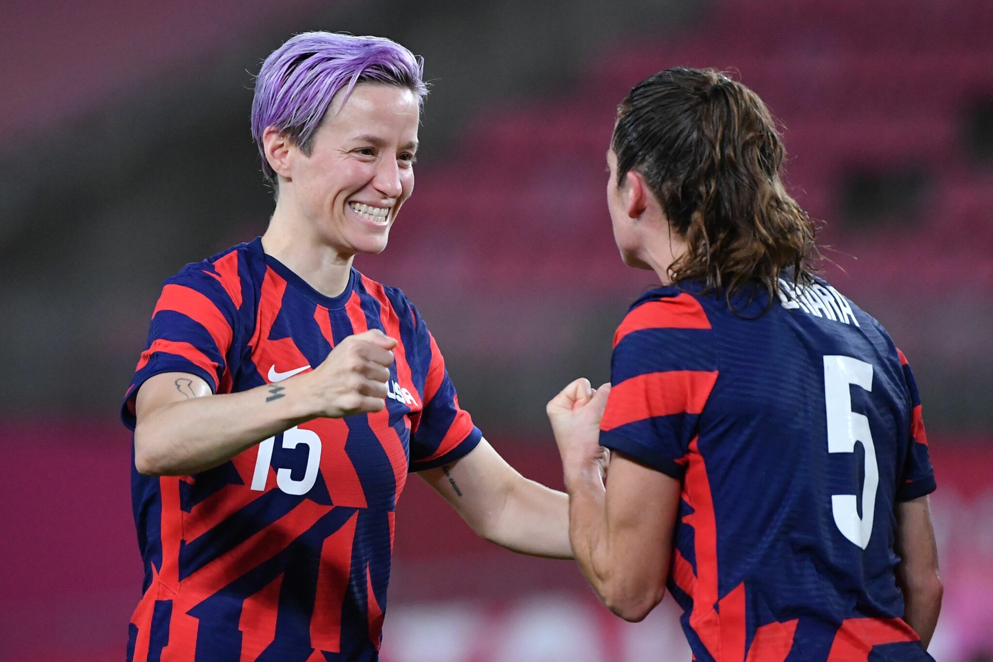 Megan Rapinoe wins bronze medal after incredible 'Olimpico' goal leads Team USA to victory