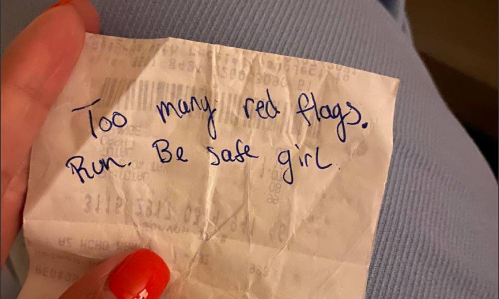 Gay guy slips warning note to woman on an unsettling date: 'Run. Be safe girl'