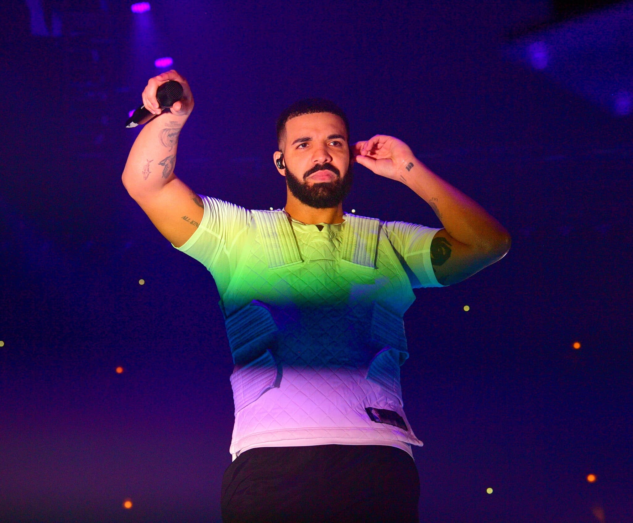 Drake 'comes out' as a lesbian on bizarre new song Girls Like Girls