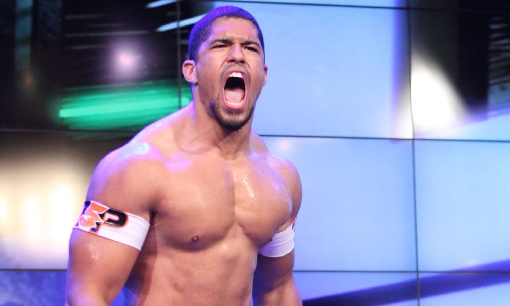 Gay wrestler Anthony Bowens brushes off homophobia with class as bigot yells abuse during match