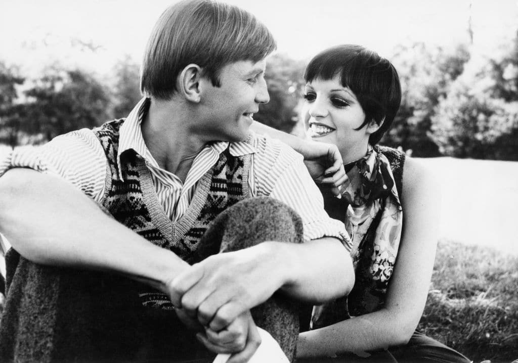 Michael York and Liza Minnelli filming Cabaret in Berlin