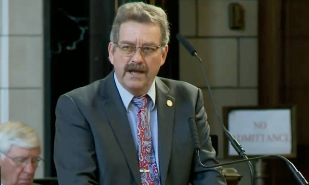 Republican lawmaker apologises for pedalling 'ugly' rumour about furries and litter boxes