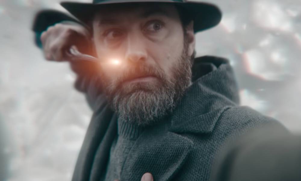 Fantastic Beasts scene confirming Dumbledore is gay cut for Chinese release